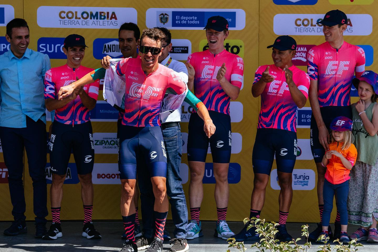DATA | //clanky/2020/ef_colombia_time_trial_win | EF_stage_colombia_team_trial.jpg